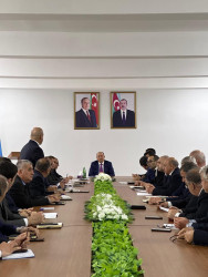Beyləqan Rayon İcra Hakimiyyətinin başçısı Əziz Əzizov 16 aprel 2025-ci il tarixdə növbəti vətəndaş qəbulu keçirib.