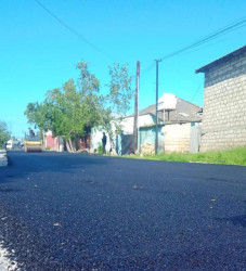 Beyləqan rayonunda yol infrastrukturunun yaxşılaşdırılması istiqamətində həyata keçirilən tədbirlər uğurla davam etdirilir.