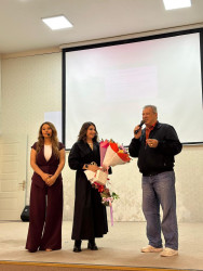 “Mədəniyyət körpüsü” layihəsi çərçivəsində Beyləqanda “Mintonasiya” adlı stand-up konserti keçirilib.