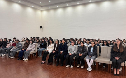 “Uşaqlara kitab verək, həyat yükü yox: erkən evliliyə birlikdə yox deyək” mövzusunda maarifləndirici tədbir keçirilib.