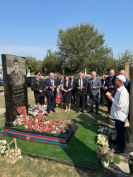 “27 Sentyabr - Anım Günü” ərəfəsində rayonun Bünyadlı, Qaralılar və İmamverdili kəndlərində şəhid məzarları ziyarət edilib.