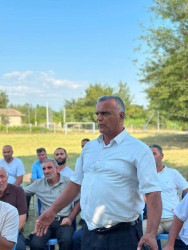 Beyləqan Rayon İcra Hakimiyyətinin başçısı Əziz Əzizov rayonun Günəşli qəsəbəsində növbəti səyyar vətəndaş qəbulu keçirib.