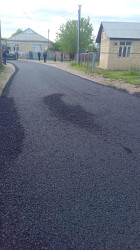 Beyləqan şəhərində yol infrastrukturunun yenilənməsi istiqamətində tədbirlər davam edir.