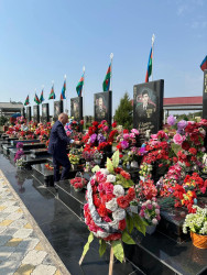 Beyləqan rayonu Təzəkənd kəndində şəhid Abbasov Vüsal Telman oğlunun mövlud günü qeyd olunub.