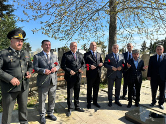 Aprel döyüşləri şəhidlərinin xatirəsi ehtiramla yad edilib.