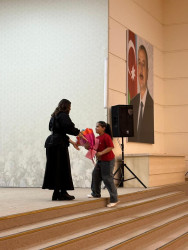 “Mədəniyyət körpüsü” layihəsi çərçivəsində Beyləqanda “Mintonasiya” adlı stand-up konserti keçirilib.