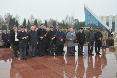 12 dekabr - Azərbaycan Xalqının ümummilli lideri, böyük xilaskar Heydər Əliyevin anım günüdür.
