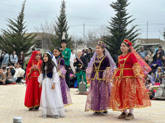 Beyləqan şəhər Humanitar Fənlər Təmayüllü Liseyində Novruz Bayramı ilə əlaqədar bayram şənliyi keçirilib.