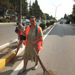 Beyləqan rayonu ərazisində abadlıq, təmizlik və yaşıllaşdırma işləri planlı şəkildə davam etdirilir.