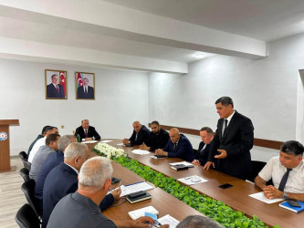 Beyləqan Rayon İcra Hakimiyyətində aqrar sahənin inkişafına dair Dövlət Proqramının icrası müzakirə olunub