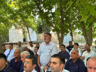Əhmədli kəndində vətəndaşlarla səyyar qəbul keçirilib