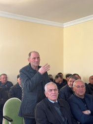 Beyləqan Rayon İcra Hakimiyyətinin başçısı Əziz Əzizov Birinci Aşıqlı kəndində vətəndaşlarla növbəti səyyar qəbul-görüş keçirib.
