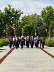 Beyləqanda Tibb İşçilərinin Peşə Bayramı münasibətilə Ulu Öndər Heydər Əliyevin abidəsi ziyarət olunub