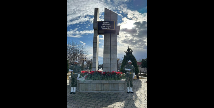 Beyləqan rayonunda  20 Yanvar faciəsinin 35-ci ildönümü ilə əlaqədar Şəhidlər abidəsi ziyarət edilib.