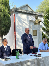 Beyləqan Rayon İcra Hakimiyyəti başçısı Əziz Əzizov Yuxarı Kəbirli kəndində səyyar qəbul keçirib.