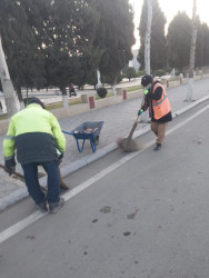 Beyləqanda abad mühit, əhalinin rahatlığının artırılması və sağlam yaşayış şəraitinin formalaşması məqsədilə abadlıq və təmizlik işləri mərhələli şəkildə davam etdirilir.