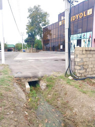 Beyləqan şəhərinin daha bir neçə küçəsində abadlıq işləri aparılıb.