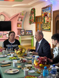 İcra başçısı Vətən Müharibəsi şəhidi Hüseynli Zahir Mahir oğlunun ildönümü ilə əlaqədar yas mərasimində iştirak edib