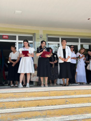 Beyləqanda “Son zəng” sədaları: Rayon İcra Hakimiyyəti başçısının təbriki məzunlara çatdırıldı!