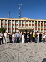 Şəhid övladları yay düşərgəsinə yola salınıb