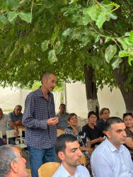 Yeni Mil qəsəbəsində vətəndaşların müraciətləri dinlənilib