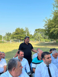 Beyləqan Rayon İcra Hakimiyyətinin başçısı Əziz Əzizov rayonun Günəşli qəsəbəsində növbəti səyyar vətəndaş qəbulu keçirib.