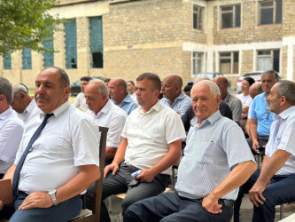 Beyləqan Rayon İcra Hakimiyyətinin başçısı vətəndaşlarla səyyar görüşlərini davam etdirir.