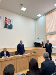 Beyləqan Rayon İcra Hakimiyyətinin başçısı Əziz Əzizov Dünyamalılarkəndində vətəndaşlarla növbəti səyyar qəbul-görüş keçirib.