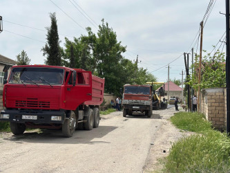 Beyləqan şəhərində Əliağa Vahid küçəsində asfaltlanma işləri başa çatdırılıb.