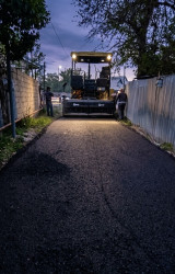 Beyləqan şəhərində yol infrastrukturunun yenilənməsi istiqamətində tədbirlər davam edir.