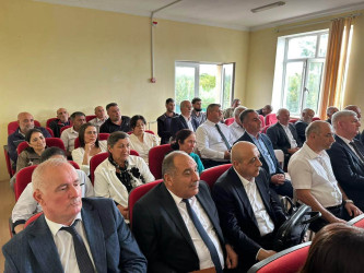 Əmirzeyidli kənd sakinləri ilə səyyar qəbul keçirilib