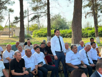 Qaralılar kəndində vətəndaşların səyyar qəbulu keçirilib.