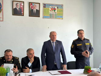 Beyləqan Rayon İcra Hakimiyyətinin başçısı Əziz Əzizov Yuxarı Kəbirli kəndində vətəndaşlarla növbəti səyyar qəbul-görüş keçirib.