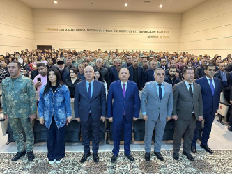 “Mədəniyyət körpüsü” layihəsi çərçivəsində Beyləqanda “Mintonasiya” adlı stand-up konserti keçirilib.