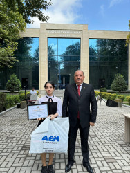 Beyləqanda ali təhsil müəssisələrinə qəbul imtahanında yüksək bal toplayan məzunlarla görüş keçirilib.